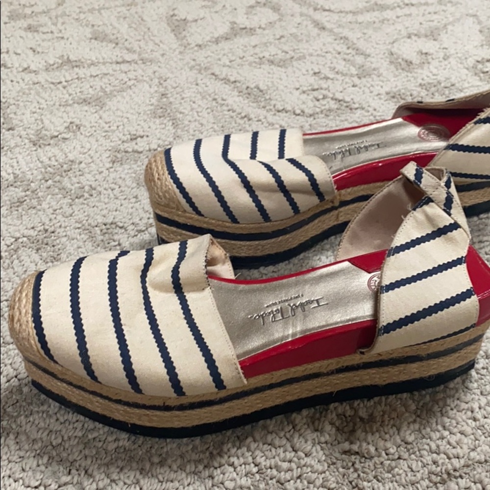 Wedges with strap - Picture 2 of 2